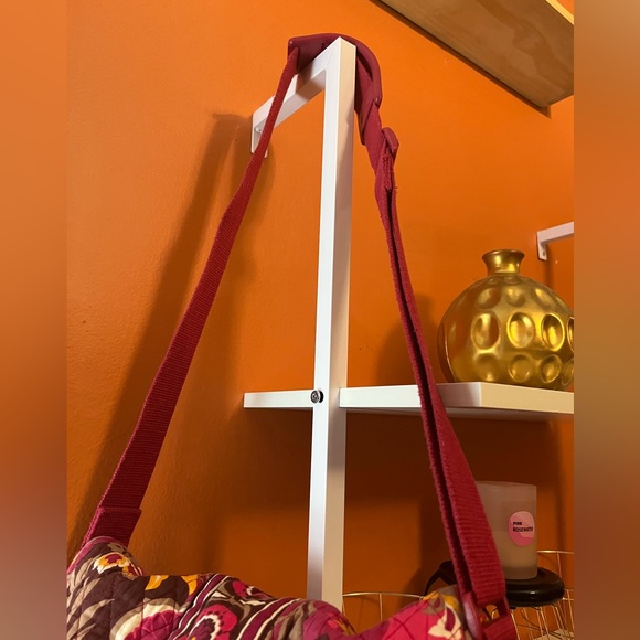 EUC Vera Bradley Messenger Bag & ID holder Set (Carnaby Retired Pattern) - Picture 2 of 15